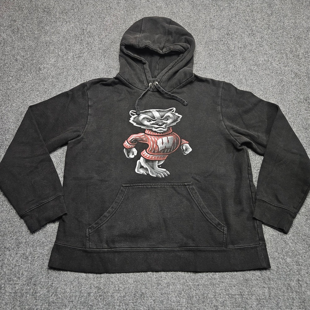 Wisconsin Badgers Hoodie Mens Medium Black Bucky Badger Pullover NCAA Sweatshirt